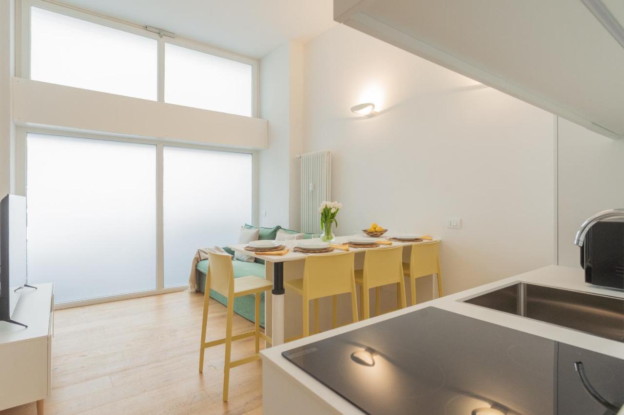 A Step From The Lake Apartment By Rent All Como Eksteriør billede