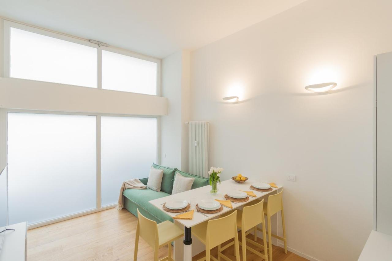 A Step From The Lake Apartment By Rent All Como Eksteriør billede